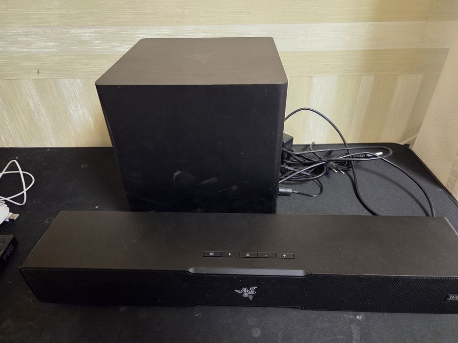Компьютерный саундбар Razer Leviathan V2