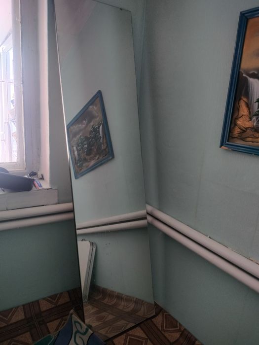 Большие зеркала.