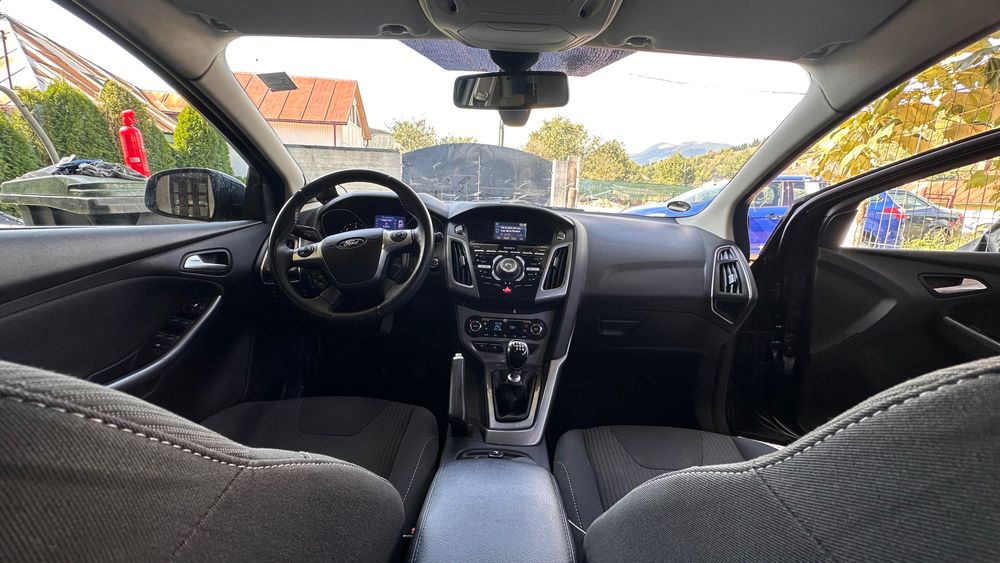 FORD Focus 2012 — imagine 5