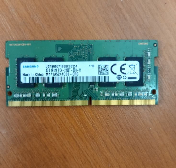 Memorie Laptop Samsung 4GB DDR4 2400MHz 1Rx16 PC4