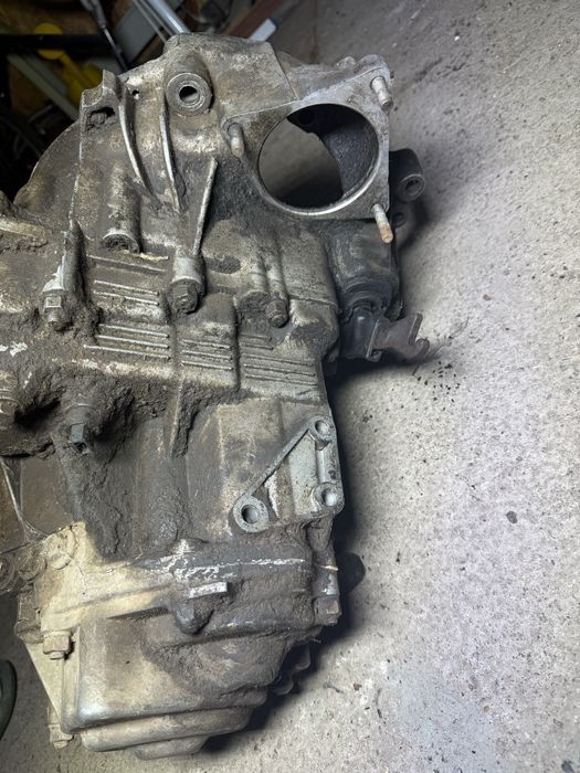 Ваз 2115 2 коробки не рабочие для запчасти