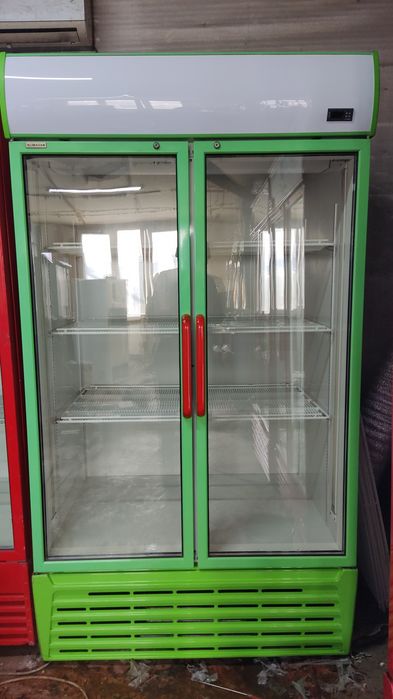 Витринный холодильник б/у