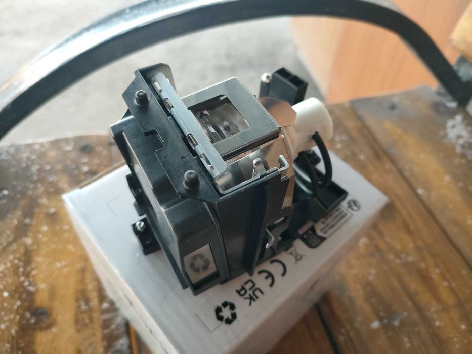 Лампа для проектора