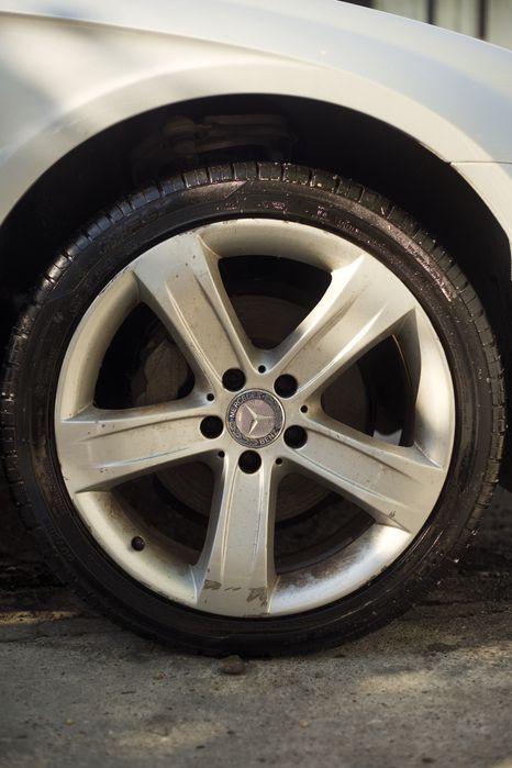 jante cu anvelope roți mercedes 245 40 r18 originale