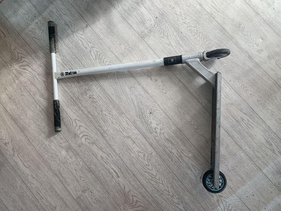 Продам трюковой самокат