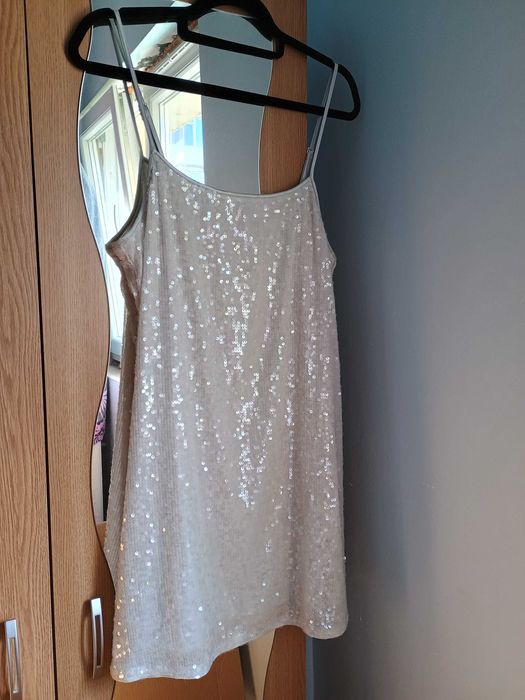 Rochie mini / tunica top cu paiete, de ocazie, marimea L H&M (42-46)