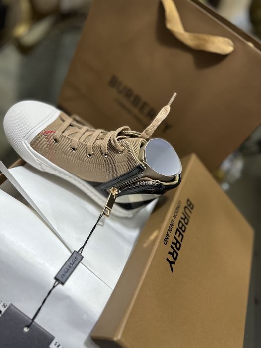 Tenesi BURBERRY copii