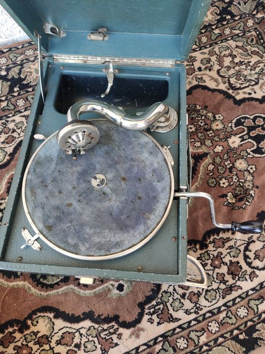 Антикварная вещь