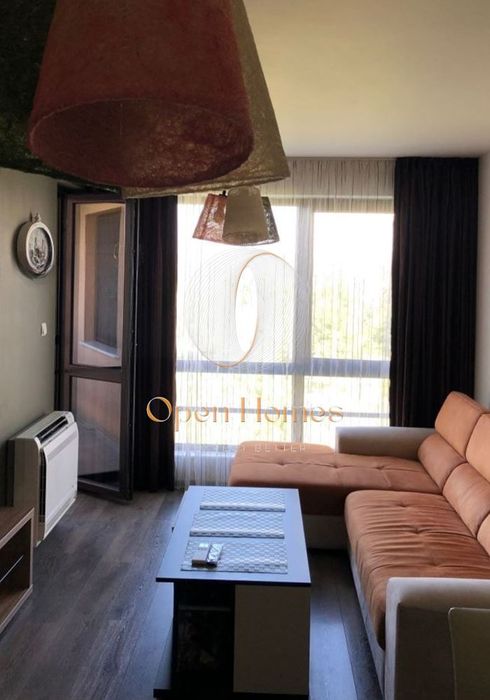 Продава се Тристаен апартамент в Пловдив, Христо Смирненски - 80 кв.м за 1963 €/кв.м - Снимка #2