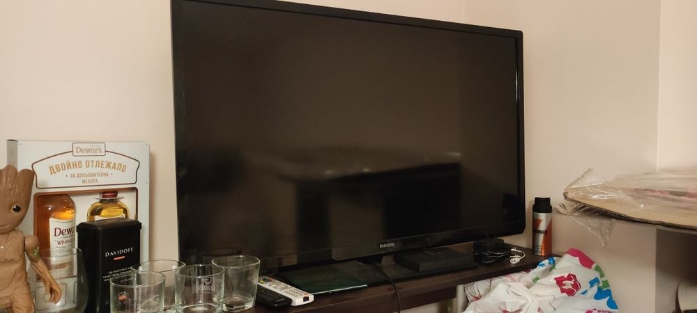 Телевизори 40 инча Филипс и тошиба