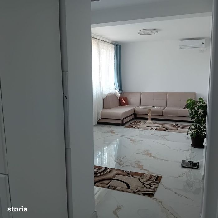 Casă cu 3 camere, curte și mansardă utilizabilă