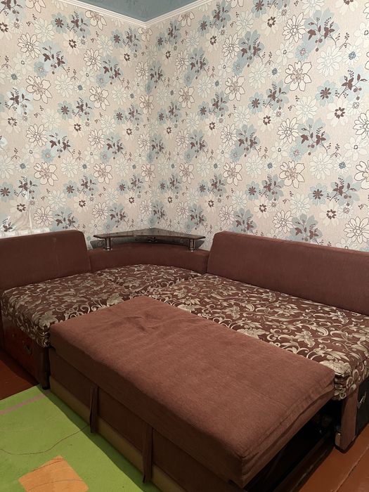 Продам диван уголок