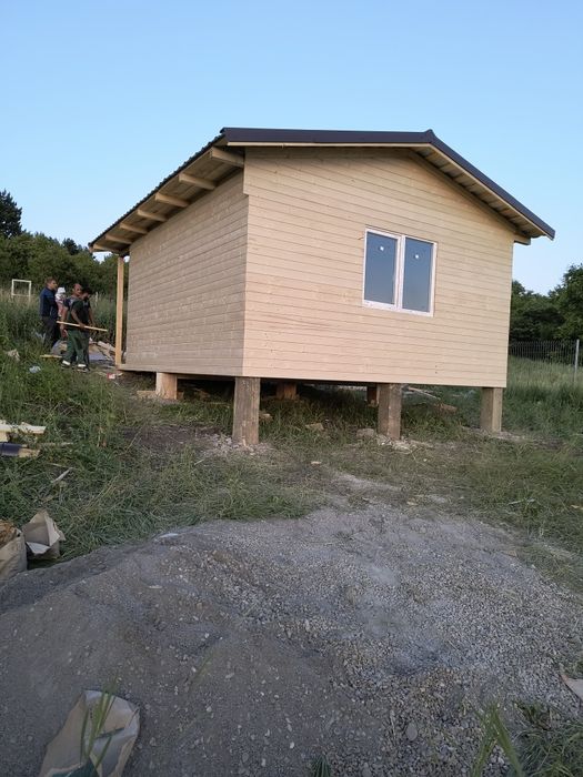 Atenție! vând urgent,Case de locuit permanent și căsuțe de vacanță la vânzare , diferite modele și dimensiuni