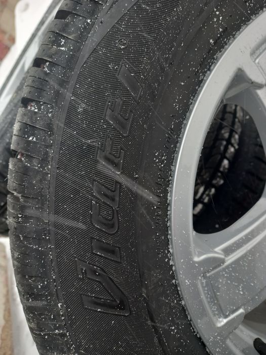 Продам комплект R15 новые,