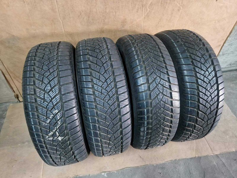4 Fulda R17 215/60
зимни гуми 
DOT4621