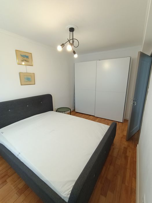 Ofer inchiriere apartam 2 camere, complet renovat ultracentral