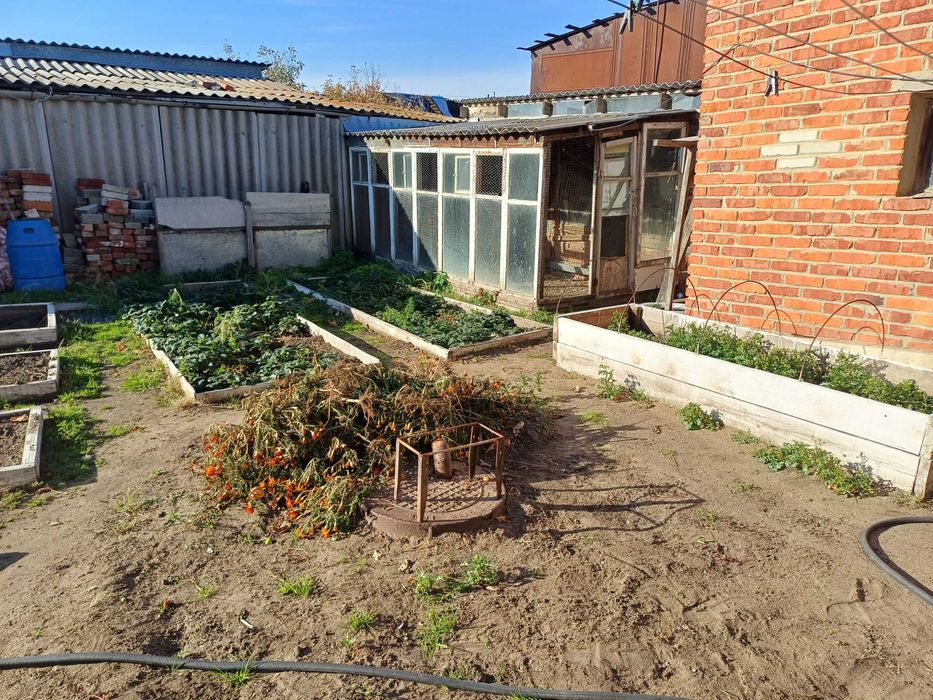 Продается уютный дом с участком в тихом районе