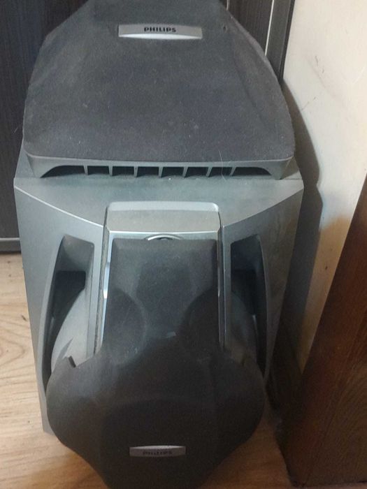 Combina muzicala Philips dublu casetofon, rodio turner si CD cu 3 discuri, si boxe