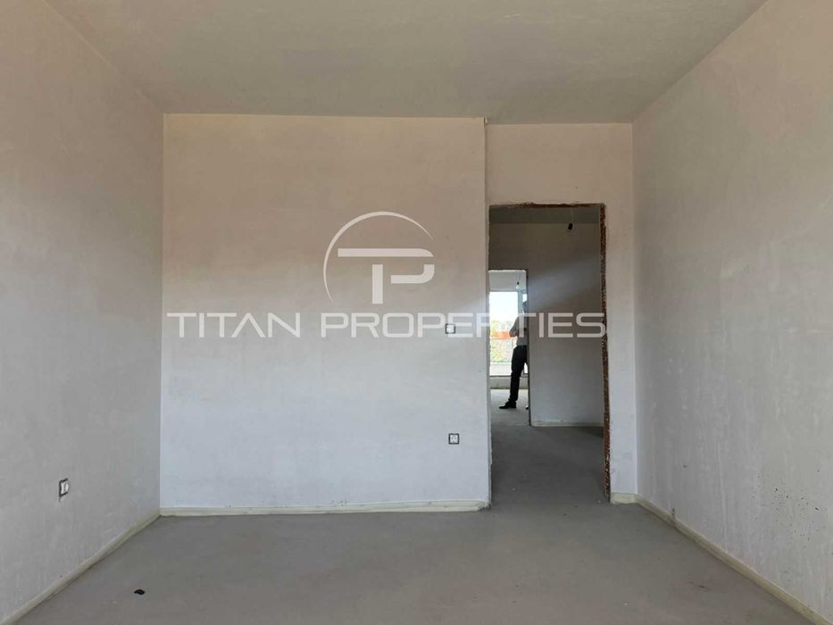 Продава се Тристаен апартамент в Пловдив, Остромила - 111 кв.м за 703 €/кв.м - Снимка #4