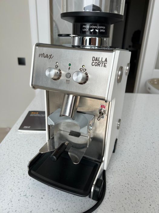 Профессиональная кофемашина Dalla Corte Mina