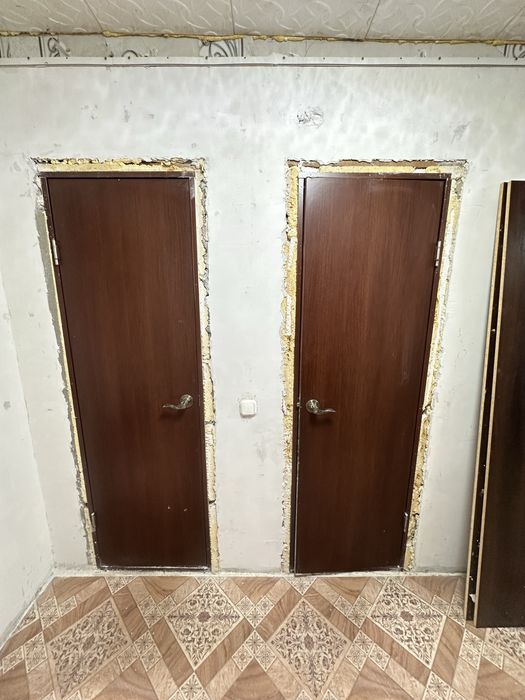 Продам меж комнатные двери