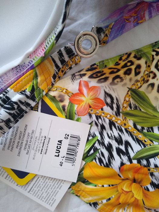 рокля и бански нови