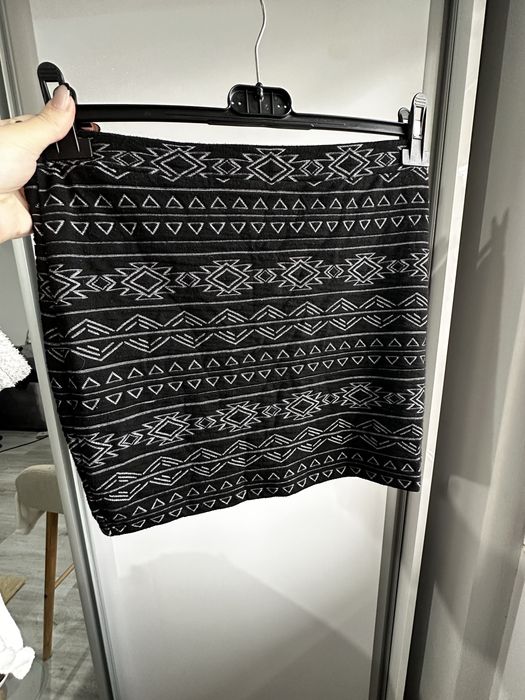 РАЗПРОДАЖБА - всичко по 5 евро