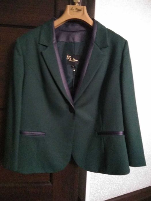 Стильная новая двойка Турция: пиджак, юбка. Размер 44 турецкий.