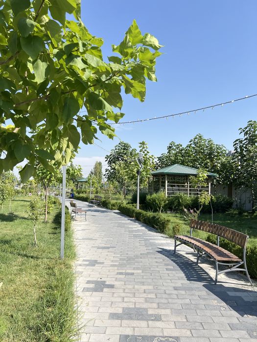 ПРОДАЕТСЯ 7 КОТТЕДЖЕЙ возле метро дустлик 6-3х комнатных и 1-одноком.