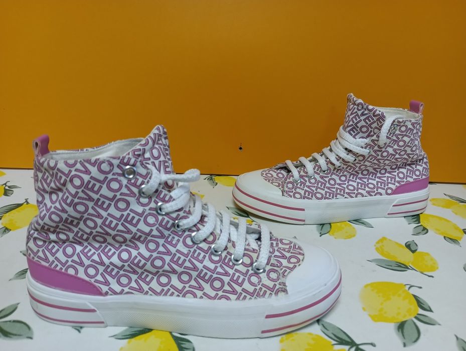 Кецове Love N 36 - 23 лв