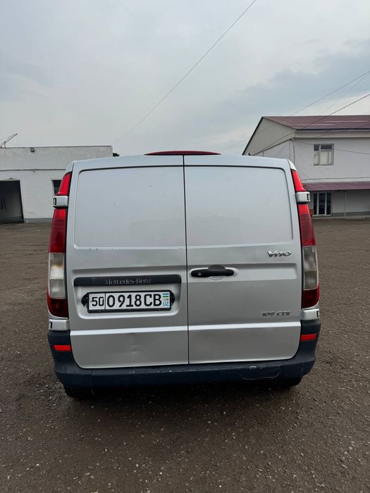 Mersedes Vito sotiladi