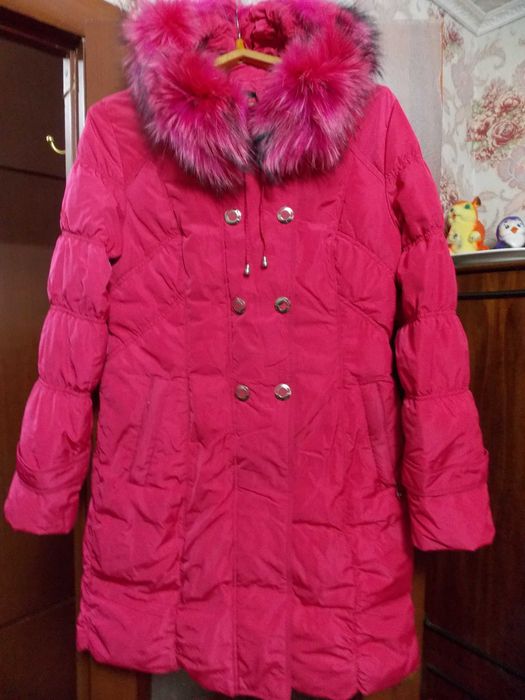 Куртка - пуховик девичья в Отличном состоянии !!!
