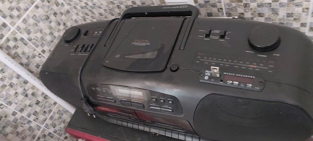 Магнитофон daewoo