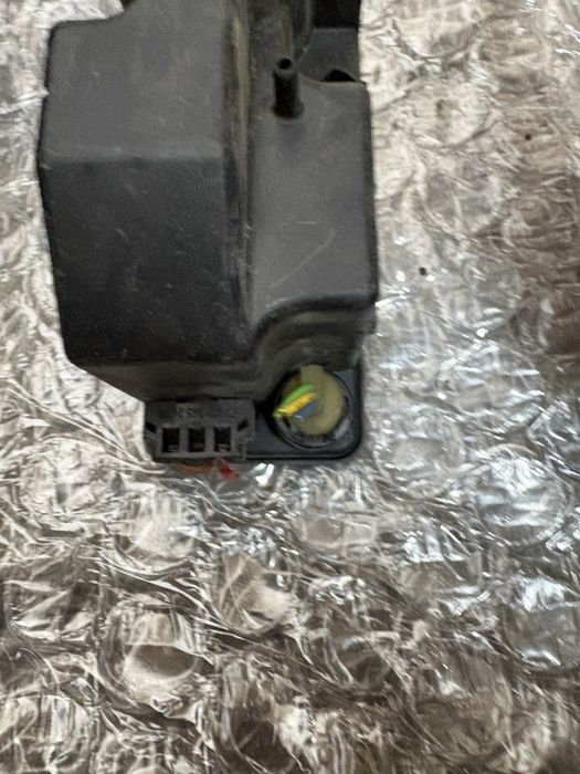 Mercedes w124 Вакум Помпа Централно Заключване