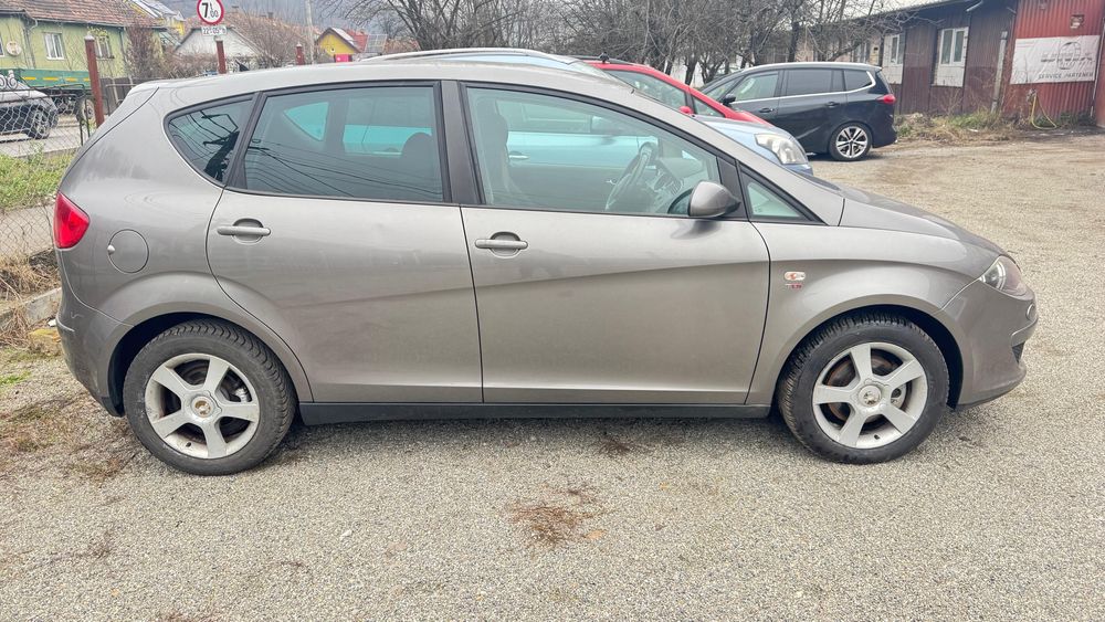 Vând Seat Altea