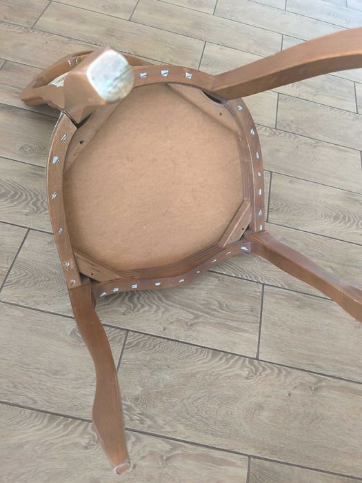 Продам стулья деревянные бу