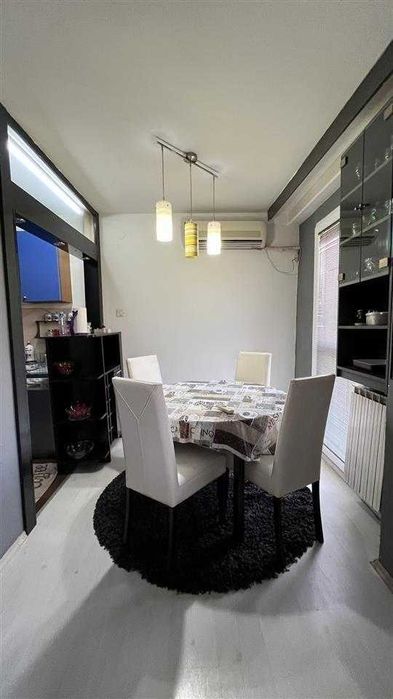 Дава се под наем Двустаен апартамент в Пловдив, Тракия - 52 кв.м за 285.6 € - Снимка #2