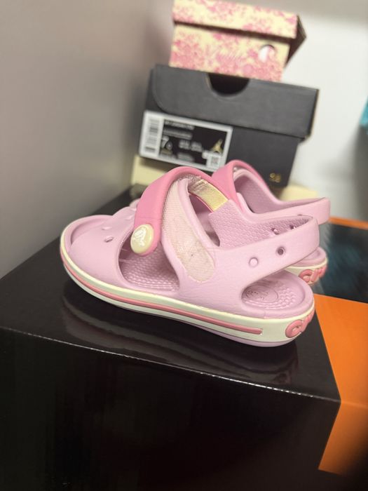 Sandale fete Crocs marimea 19