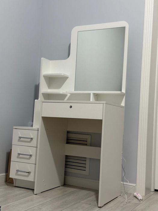 Туалетный столик