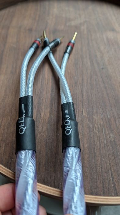 QED Genesis Silver Spiral Airloc Banana, 2M