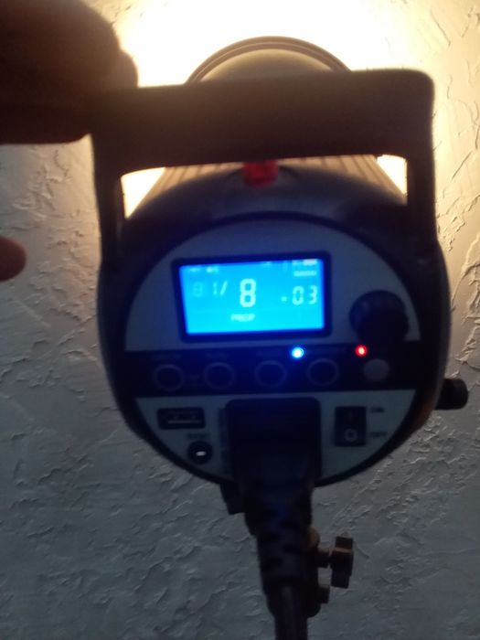 Sutudyo Flash Godox Sk400II