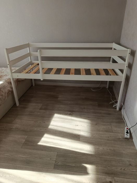Детская кровать,2 шт,