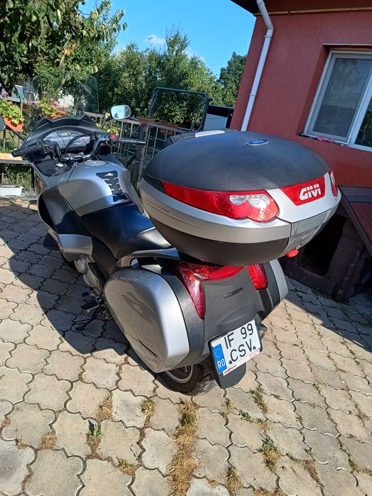 Vand Honda Deauville 700, an 2009, inmatriculata