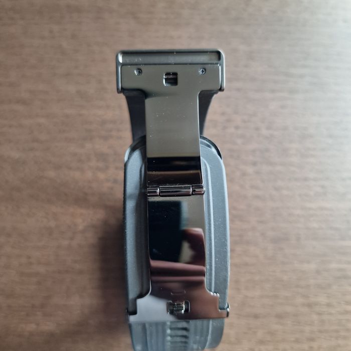 Часовник Huawei Watch D