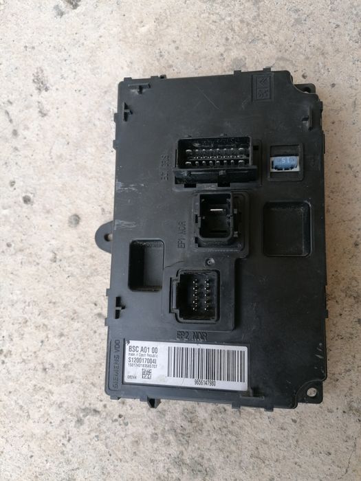 Продавам оригинален модул за теглич за Пежо, Ситроен