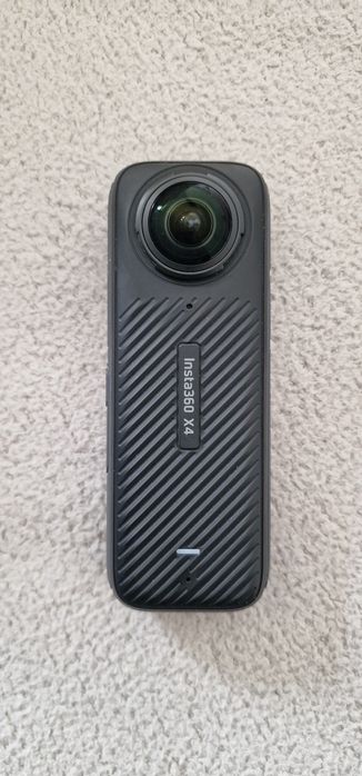 Vând camera insta360 x4 8k