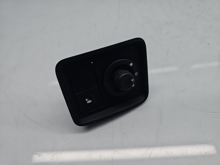 Buton reglaj oglinzi Dacia Duster 2 [Fabr 2017-2023] 681632296R