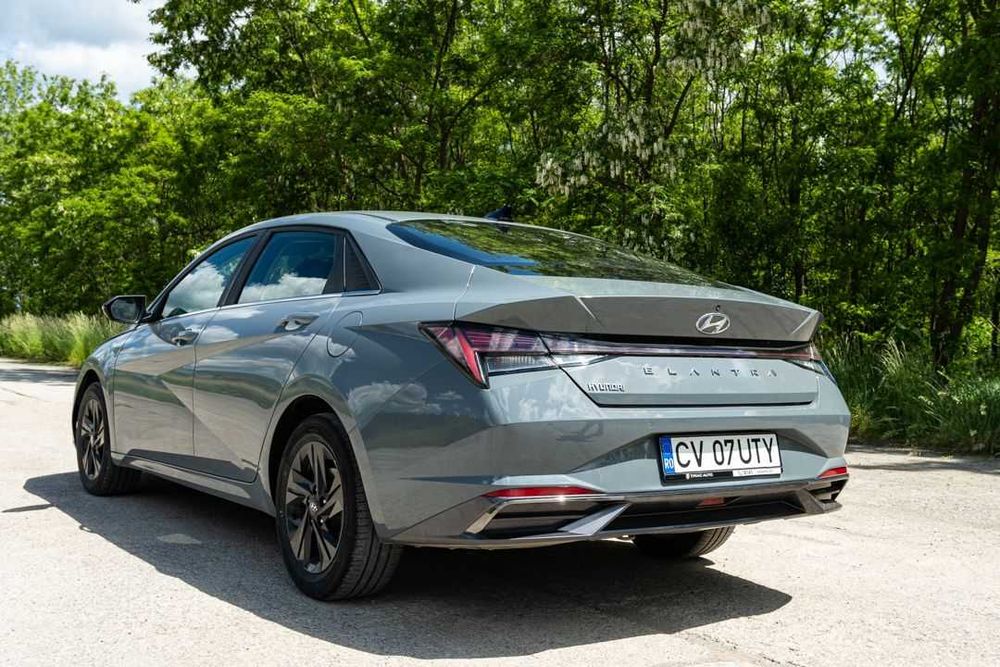 Hyundai Elantra Highway