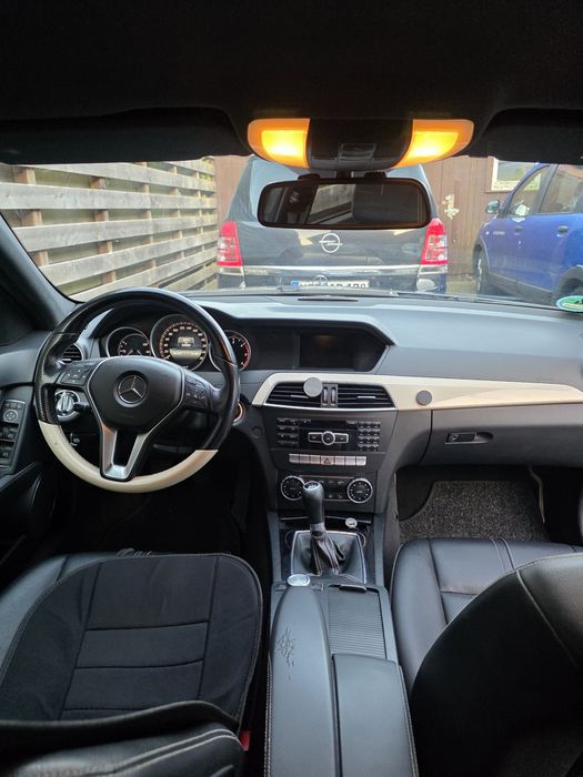 Mercedes c200  an 2013