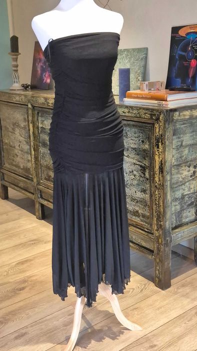 Rochie Revolve .
